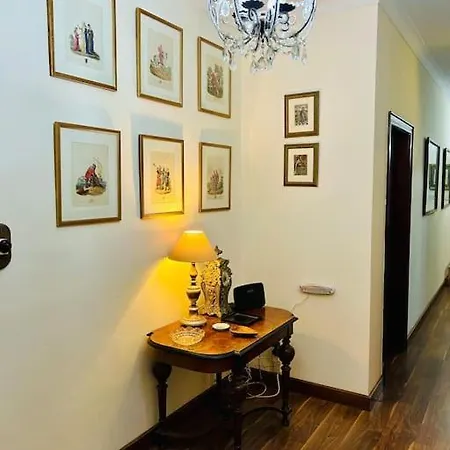 Apartment Xl Massive Art-filled In Area, Walk To Sliema, St Julian's *