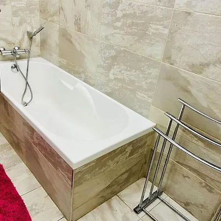 Apartment Xl Massive Art-filled In Area, Walk To Sliema, St Julian's Gzira