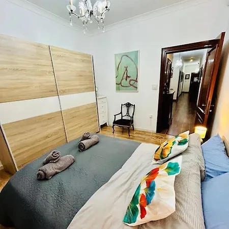 Xl Massive Art-filled In Area, Walk To Sliema, St Julian's Apartment