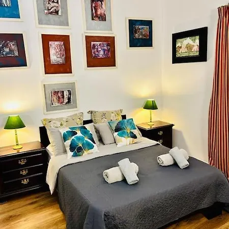 Appartamento Xl Massive Art-filled In Area, Walk To Sliema, St Julian's Gzira