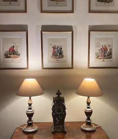 Appartement Xl Massive Art-filled In Area, Walk To Sliema, St Julian's *